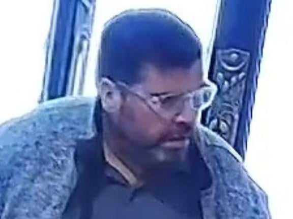 Crime Type: Theft From Shop. Offence Date: 04/09/2026. Photo reference: LD2189. Area: Leeds City.