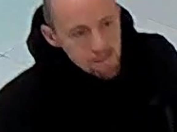 Crime Type: Theft From Shop. Offence Date: 09/10/2026. Photo reference: LD2190. Area: Leeds City.