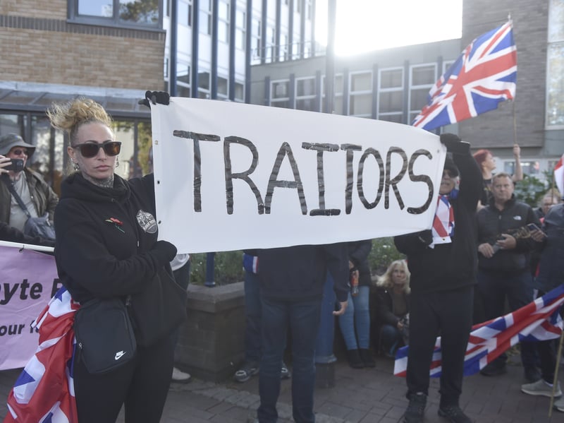 Anti-migrant protestors 

Picture: Sarah Standing (251026-1801)