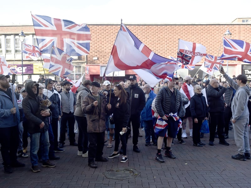 Anti-migrant protestors in Gosport

Picture: Sarah Standing (251026-1803)