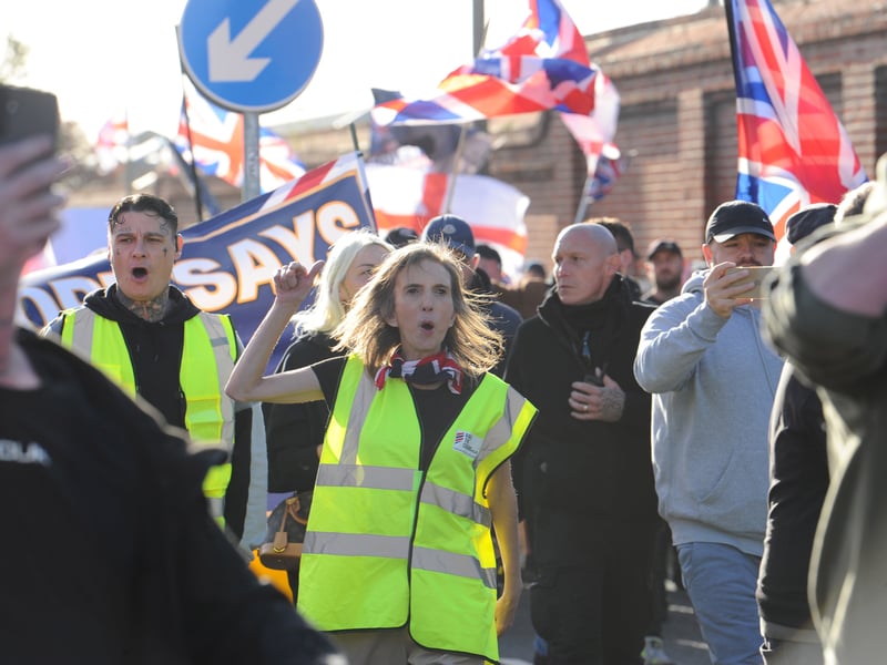 Anti-migrant protestors

Picture: Sarah Standing (251026-4901)