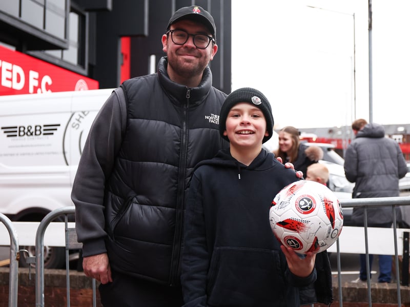 Sheffield United fans pictured showing their support ahead of Derby County clash 