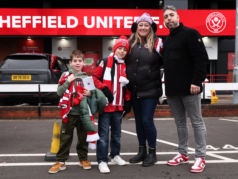 Sheffield United fans pictured showing their support ahead of Derby County clash 