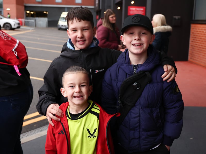 Sheffield United fans pictured showing their support ahead of Derby County clash 