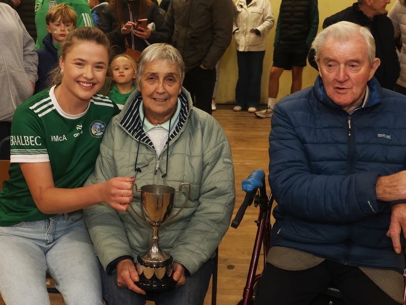 Charlie and Ann O'Grady with Roisin McAulliffe at Kilmallock's Homecoming 