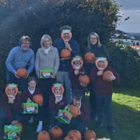 Castlederg retailer showcases benefits of locally sourced fresh food to school