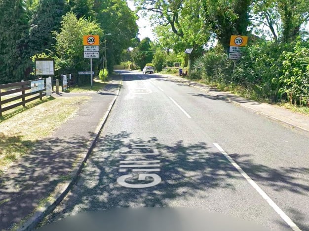 What: Temporary traffic lights
Why: Mains renewal of existing poor condition main. (United Utilities Water)
When: Oct 28- Nov 13