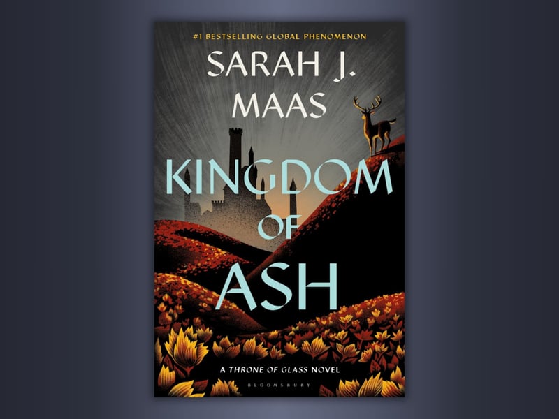 Sarah J. Maas’ best book according to readers is the conclusion to her Throne of Glass series, Kingdom of Ash. Released in 2018, this novel has 1.2 million ratings and an average of 4.71 stars. Here’s the official synopsis for the book: “Aelin Galathynius has vowed to save her people ― but at a tremendous cost. Locked within an iron coffin by the Queen of the Fae, Aelin must draw upon her fiery will as she endures months of torture. The knowledge that yielding to Maeve will doom those she loves keeps her from breaking, but her resolve is unraveling with each passing day… With Aelin captured, friends and allies are scattered to different fates. Some bonds will grow even deeper, while others will be severed forever. As destinies weave together at last, all must fight if Erilea is to have any hope of salvation.”
