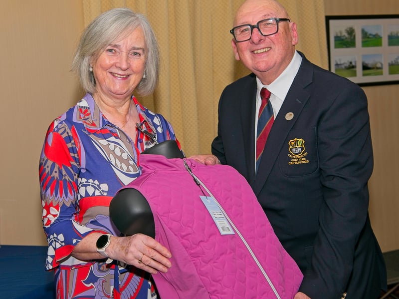 Eilish Kerrisk, winner of Captain’s Prize to the Ladies Award with Captain 2026 Tom Morris-Gormley