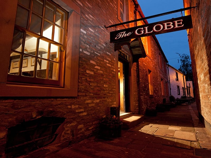This historic pub is known to be a favourite of poet Robert Burns, who often stayed in its rooms. Dating back to 1610, it is said to be haunted by an 18th century barmaid called Anna Park.
