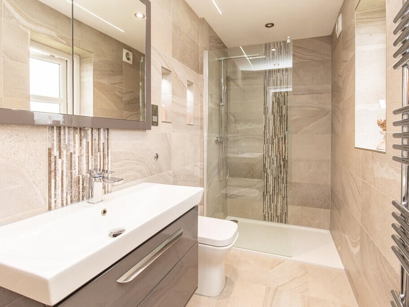 Bedroom one's en-suite