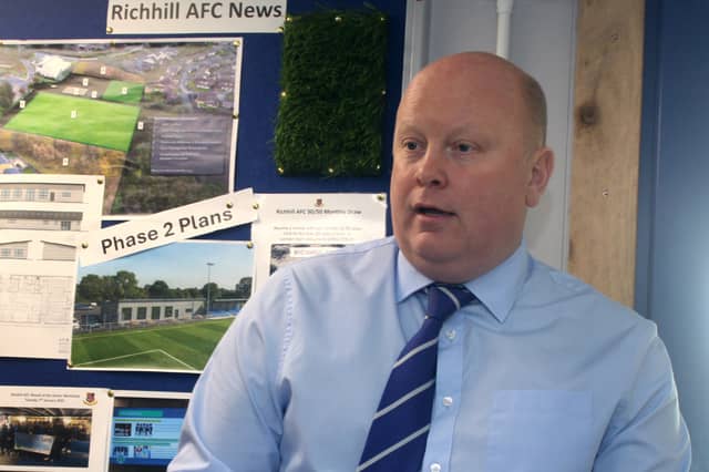 Club Chairman, Neil Megaw speaking at the opening of Richardson Park. ND264123