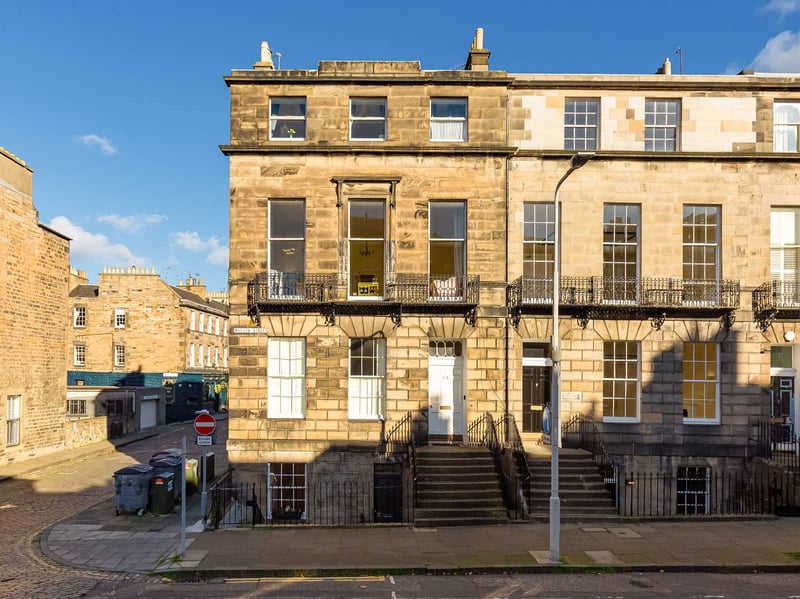 This property occupies a tranquil position in Edinburgh's desirable West End and forms part of the Edinburgh World Heritage Site. This highly sought after neighbourhood combines historic architectural splendour with vibrant modern living just minutes from Princes Street and George Street.