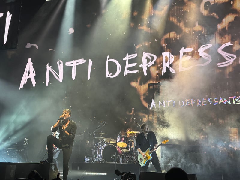 There was a real treat for fans with the live debut of an as-yet-unreleased new song called 'My City'.
