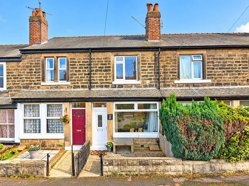 This two bedroom and one bathroom terraced house is for sale with Verity Frearson for £180,000