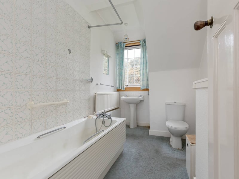 The Colinton property's family bathroom.
