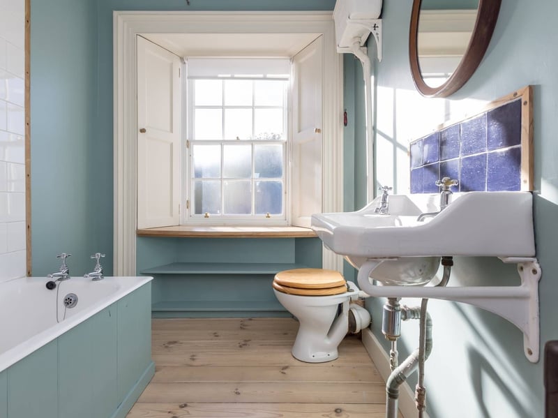 The property's good-sized bathroom, with three-piece suite.