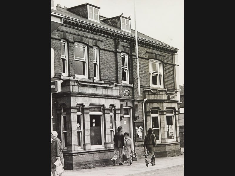 Pedestrians stroll past the distinctive brick and stone facade of the 70-year-old Bearwood police station on the High Street in September 1974. The station was earmarked for sale by the West Midlands Police Committee due to dwindling public demand, with officials noting it attracted just three visitors and two telephone calls on an average day. It was one of five suburban stations across the region facing the axe—joining closed sites in Brierley Hill, Blackheath, Lye, and West Bromwich—despite protests from committee member Councillor Albert Jackson, who argued closing local neighbourhood stations was the wrong policy. Do you remember when Bearwood police station was still open on the High Street, or recall calling in there before it closed its doors in 1974?