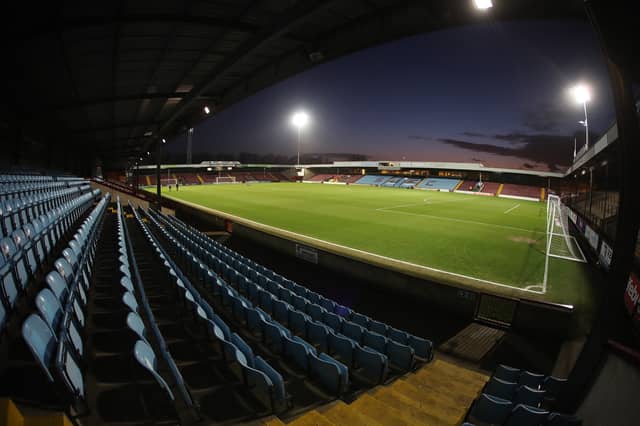 A look at the early favourites to fill the Scunthorpe United vacancy.