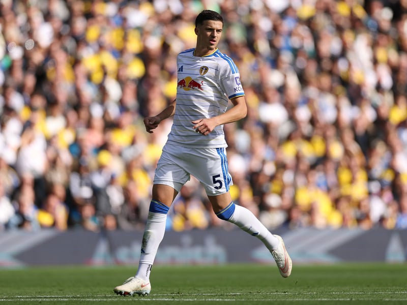 6 - Probably just about the best defender although Elvedi and Justin ran him close, heading everything and some neat passes too.