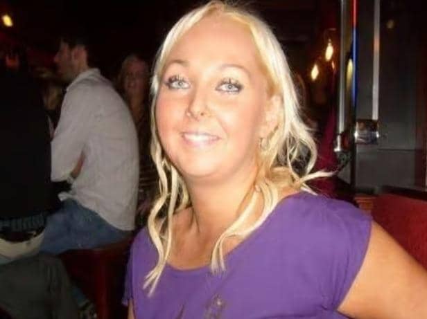 Laura Marshall 