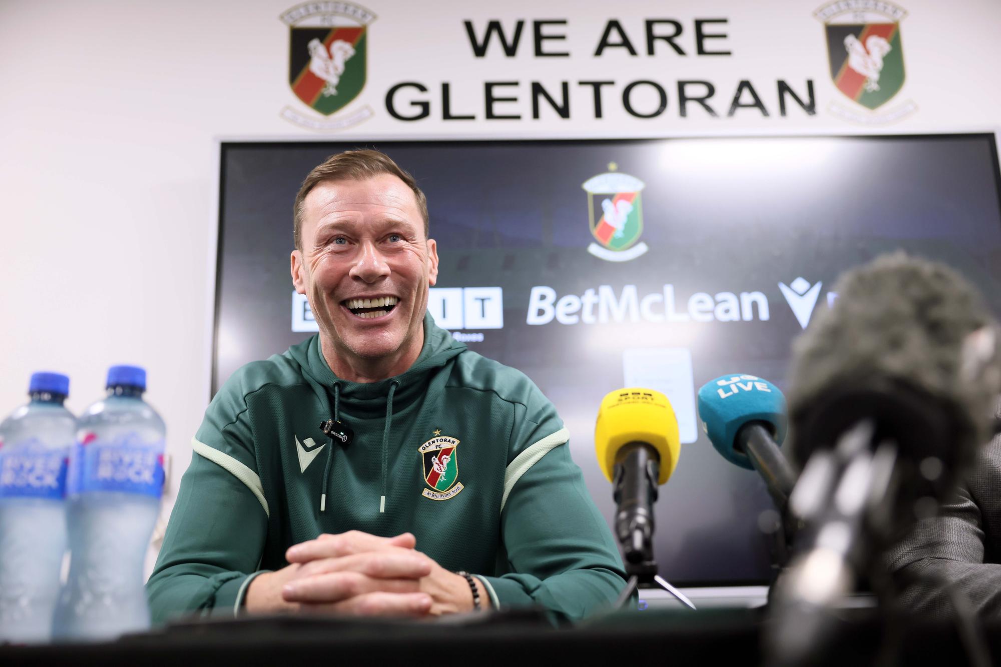 Glentoran star enjoying 'really positive' Duncan Ferguson experience